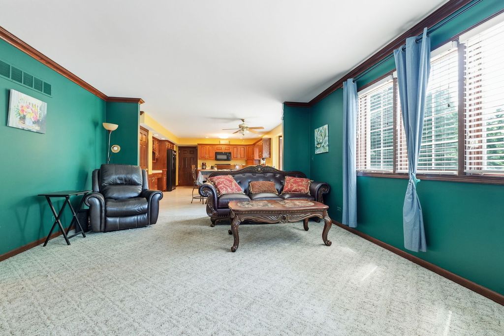 10 S Hampton Court, Crete, IL 60417 — photo 5
