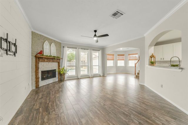 15730 Lake Loop Drive, Cypress, TX 77433