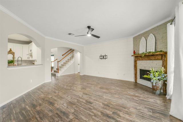 15730 Lake Loop Drive, Cypress, TX 77433