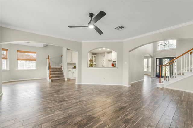 15730 Lake Loop Drive, Cypress, TX 77433