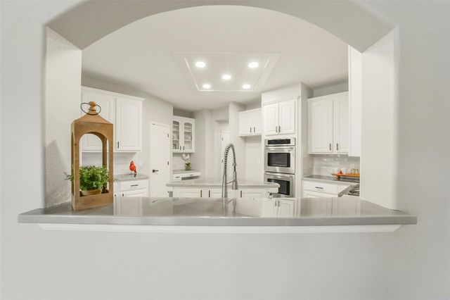 15730 Lake Loop Drive, Cypress, TX 77433