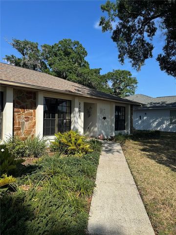 2002 E TIMBERLANE DRIVE, Plant City, FL 33563