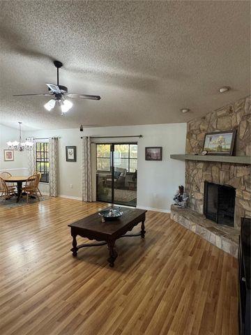 2002 E TIMBERLANE DRIVE, Plant City, FL 33563