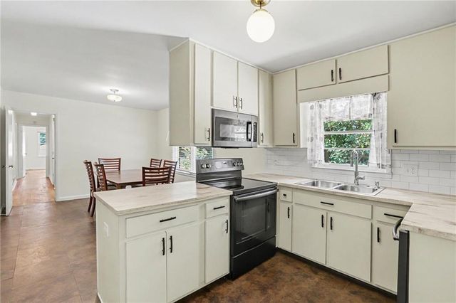 2213 Doris Drive, Decatur, GA 30034
