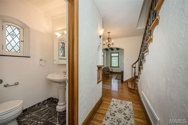 735 River Hills Drive, Fenton, MO 63026