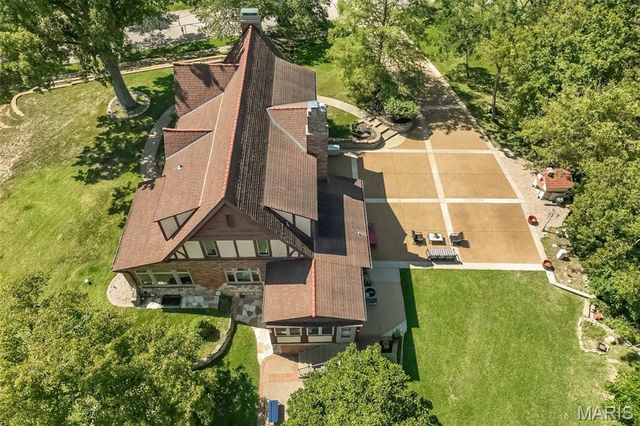 735 River Hills Drive, Fenton, MO 63026