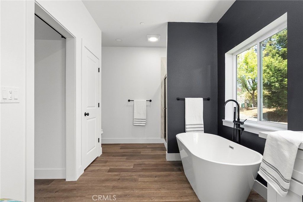 Image 22 of property listing at 1682 Sweetbriar Lane, Paradise, CA 95969