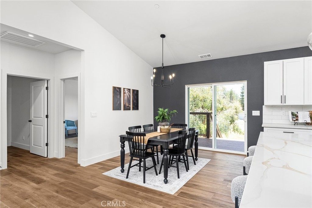 Image 7 of property listing at 1682 Sweetbriar Lane, Paradise, CA 95969