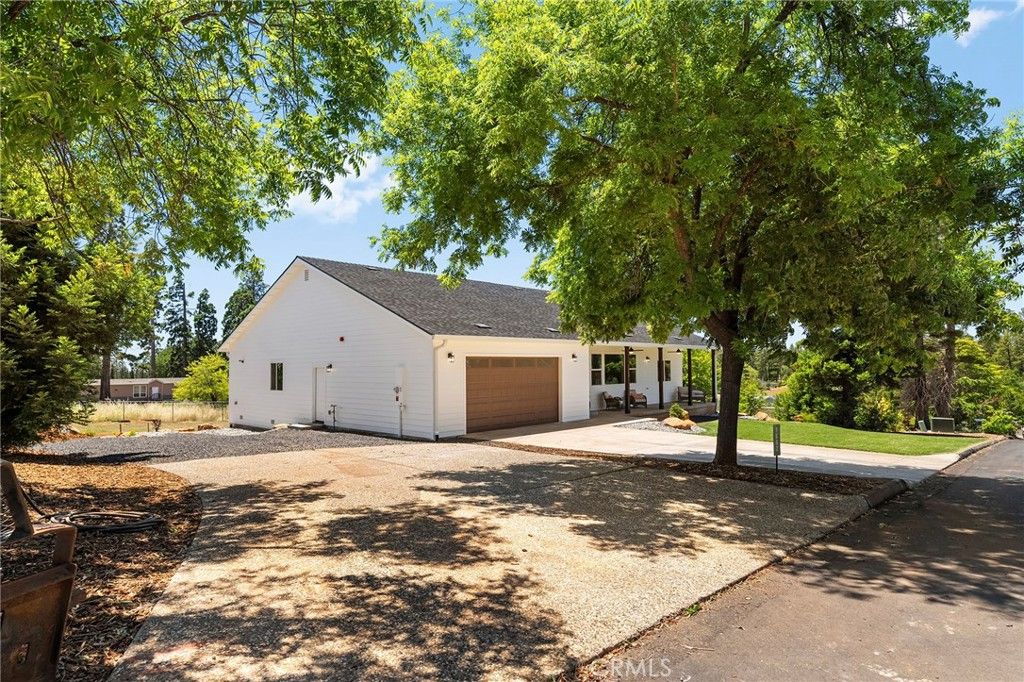 Image 9 of property listing at 1682 Sweetbriar Lane, Paradise, CA 95969