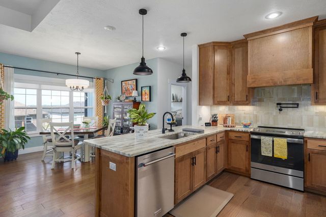 1107 S Brooks Avenue, Ozark, MO 65721