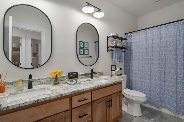 1107 S Brooks Avenue, Ozark, MO 65721