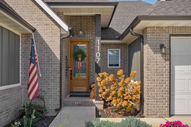 1107 S Brooks Avenue, Ozark, MO 65721
