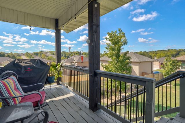 1107 S Brooks Avenue, Ozark, MO 65721