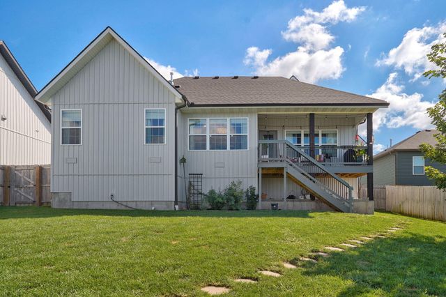 1107 S Brooks Avenue, Ozark, MO 65721