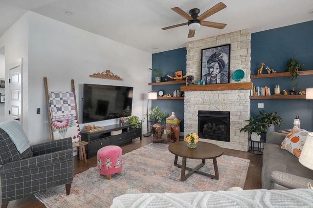 1107 S Brooks Avenue, Ozark, MO 65721
