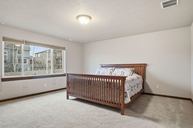 2120 S Selkirk Dr, Spokane Valley, WA 99016