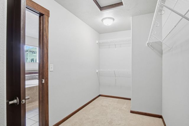 2120 S Selkirk Dr, Spokane Valley, WA 99016