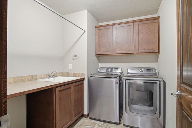 2120 S Selkirk Dr, Spokane Valley, WA 99016