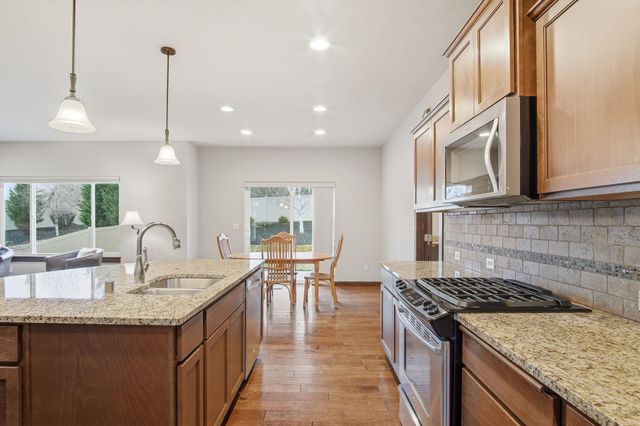 2120 S Selkirk Dr, Spokane Valley, WA 99016