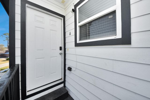 618 Maple Way A-B, Houston, TX 77015