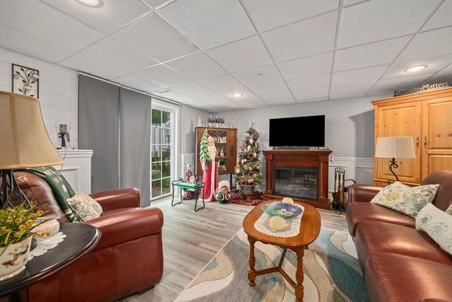 16 Hayloft Lane 16, Marshfield, MA 02050