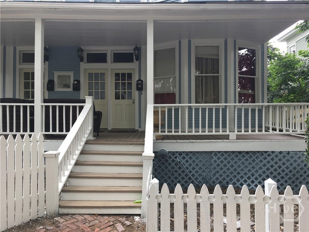Image 2 of property listing at 516B E Bolton Street, Savannah, GA 31401