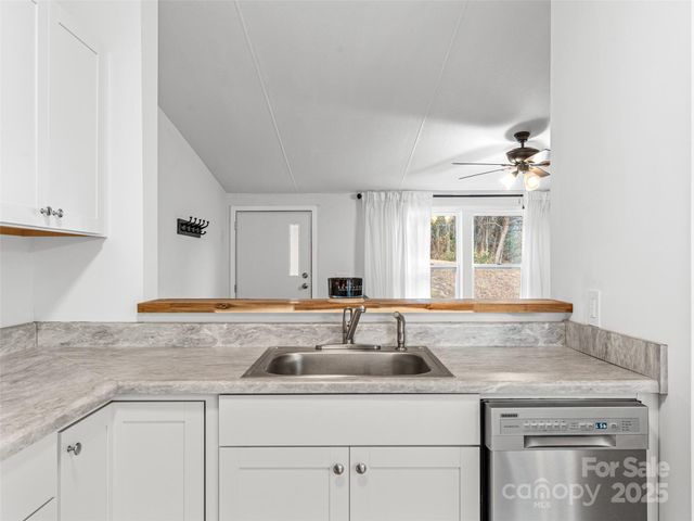 46 Misty Ridge Lane, Leicester, NC 28748