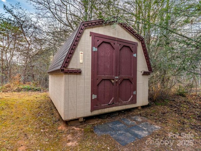 46 Misty Ridge Lane, Leicester, NC 28748