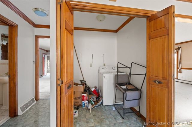 6810 Appleleaf Lane, Sellersburg, IN 47172