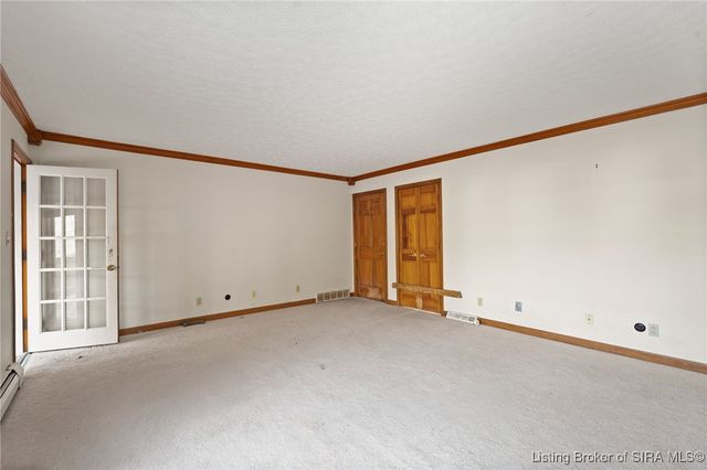 6810 Appleleaf Lane, Sellersburg, IN 47172