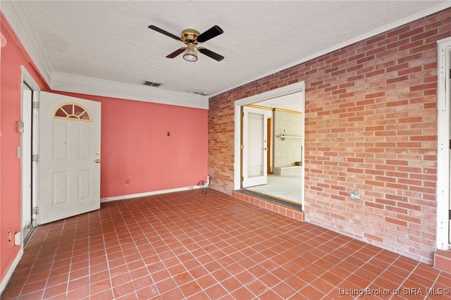 6810 Appleleaf Lane, Sellersburg, IN 47172