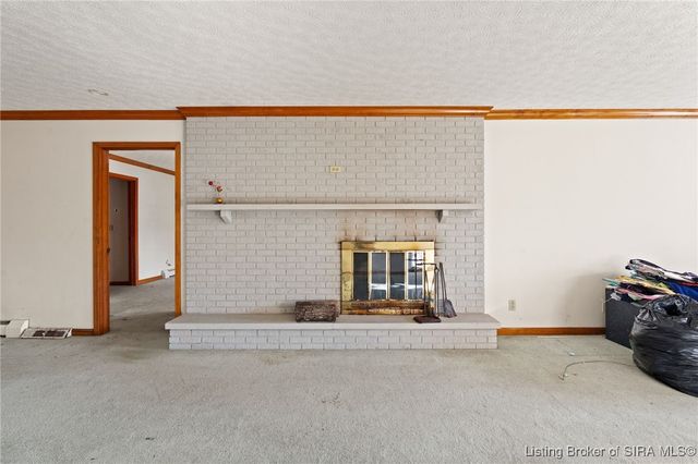 6810 Appleleaf Lane, Sellersburg, IN 47172