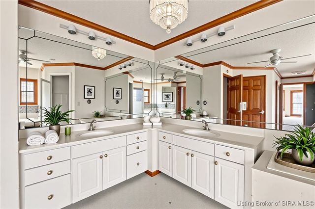 6810 Appleleaf Lane, Sellersburg, IN 47172