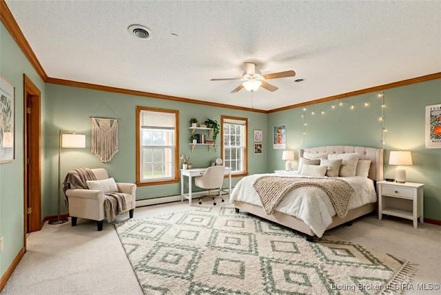 6810 Appleleaf Lane, Sellersburg, IN 47172