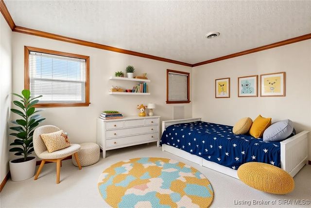 6810 Appleleaf Lane, Sellersburg, IN 47172