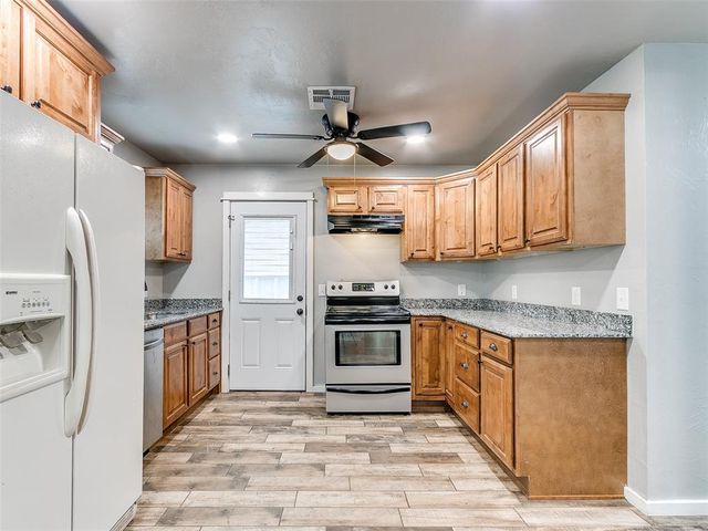208 W Jacobs Drive, Midwest City, OK 73110