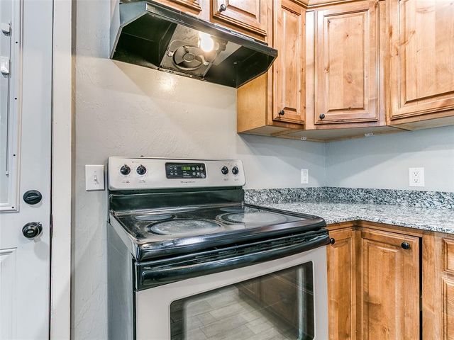 208 W Jacobs Drive, Midwest City, OK 73110