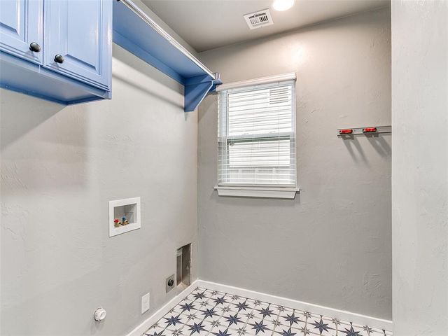 208 W Jacobs Drive, Midwest City, OK 73110