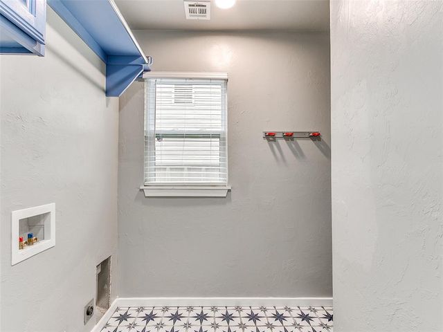 208 W Jacobs Drive, Midwest City, OK 73110