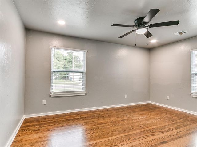 208 W Jacobs Drive, Midwest City, OK 73110