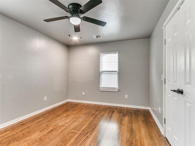 208 W Jacobs Drive, Midwest City, OK 73110