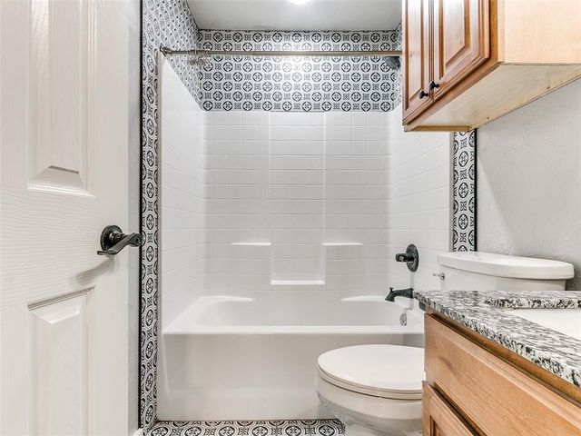 208 W Jacobs Drive, Midwest City, OK 73110