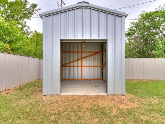 208 W Jacobs Drive, Midwest City, OK 73110