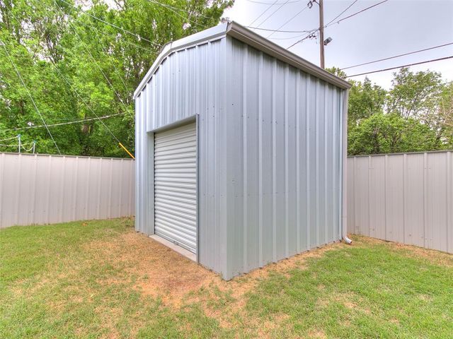 208 W Jacobs Drive, Midwest City, OK 73110