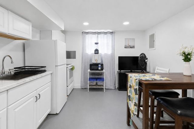 165 Briggs Street, Providence, RI 02905