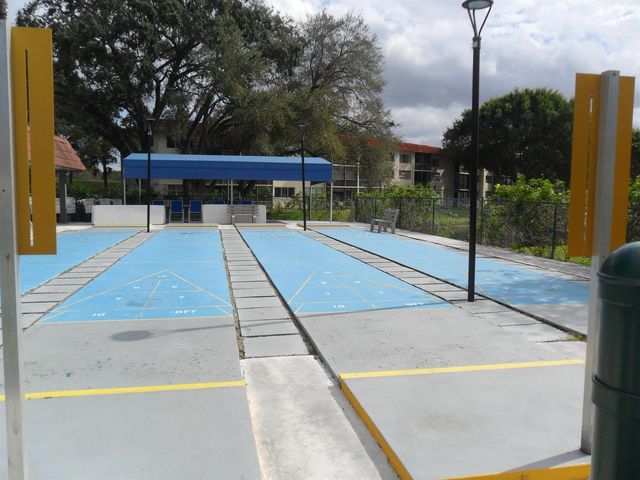 681 S Hollybrook Drive 105, Pembroke Pines, FL 33025