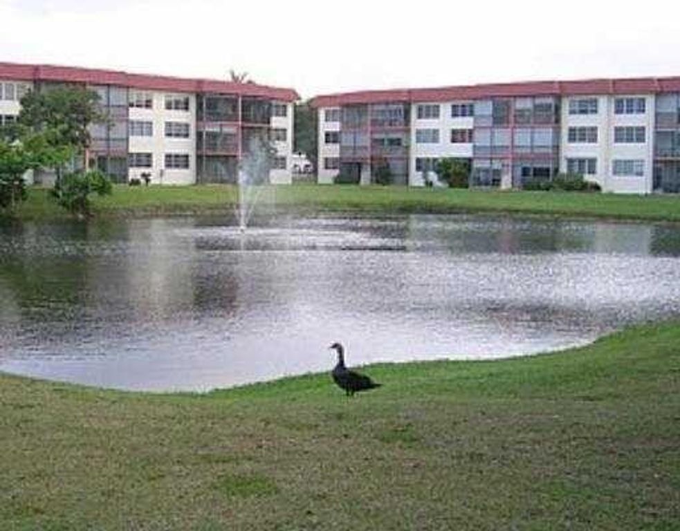 681 S Hollybrook Drive 105, Pembroke Pines, FL 33025