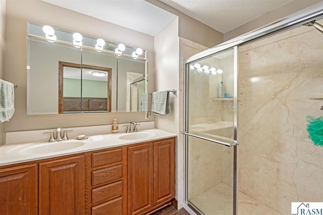 19169 State Hwy 22 Highway, Mankato, MN 56001