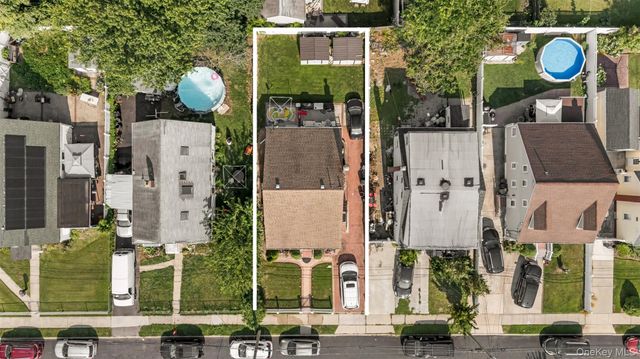 461 Greengrove Avenue, Uniondale, NY 11553