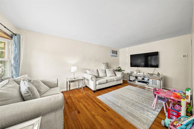 461 Greengrove Avenue, Uniondale, NY 11553